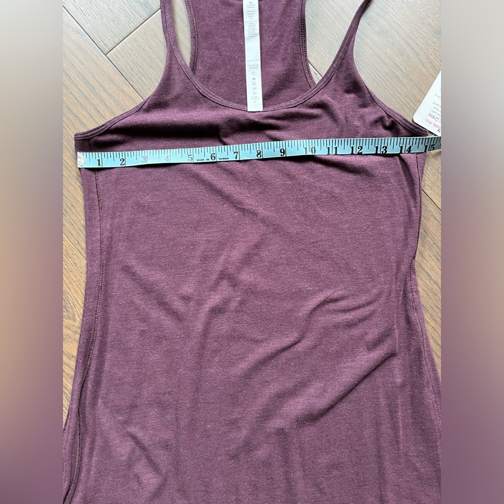 new Lululemon Refresh Maxi Dress
Heathered Bordeaux Drama / Black Cherry - Picture 12 of 14
